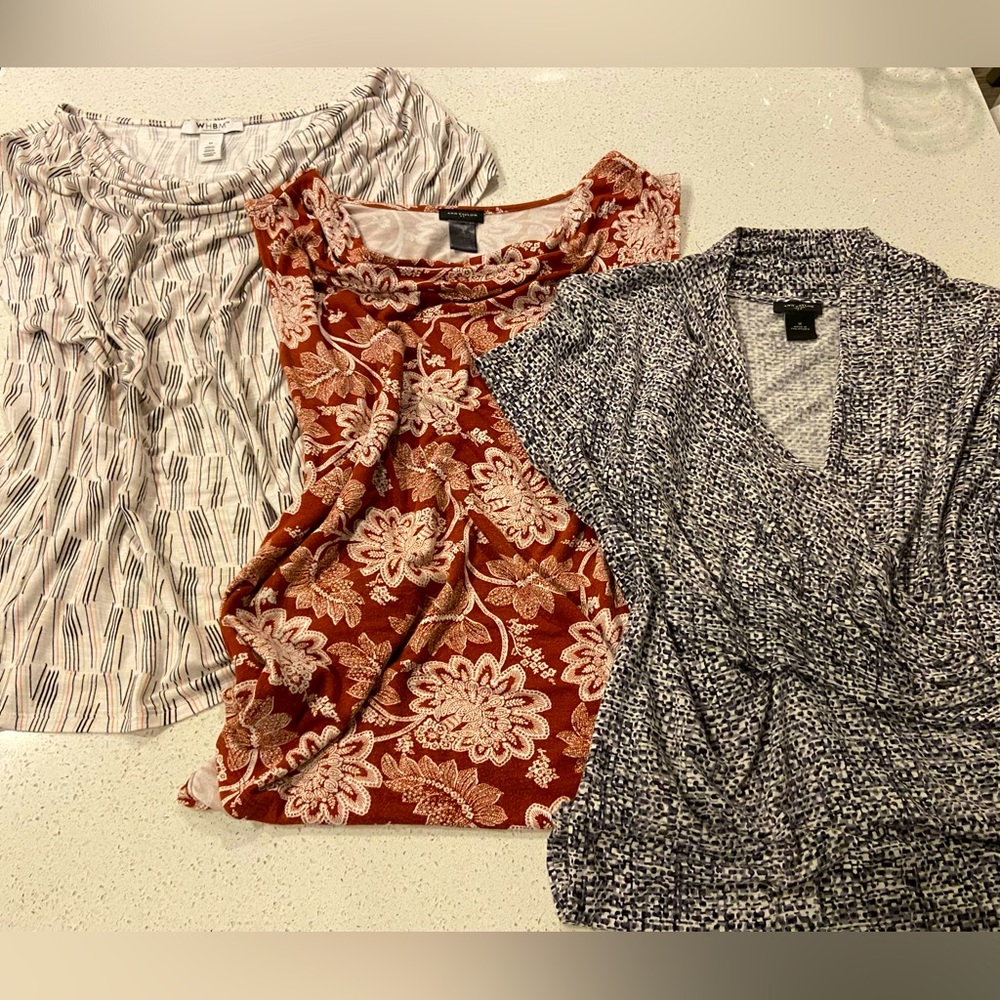 Lot of 3 knit shortsleeve tops